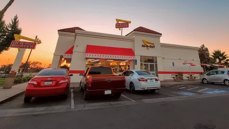 In-N-Out bei Sonnenuntergang