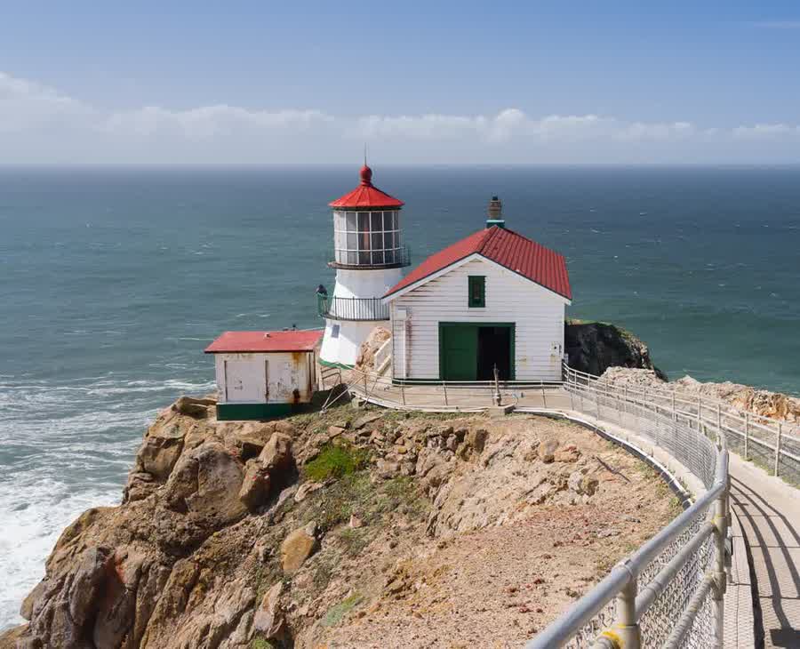 Point Reyes Lighthouse auf der Klippe